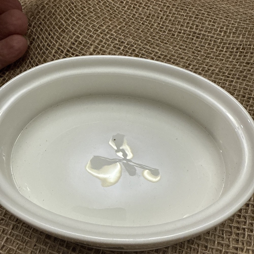 Christopher Stuart angel song oval trinket box