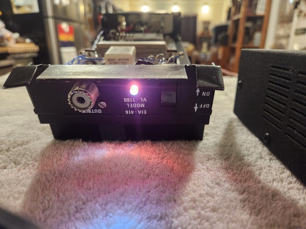 Heathkit Model VL-1180 2 Meter Linear Amplifier Amp. Nice Condition.