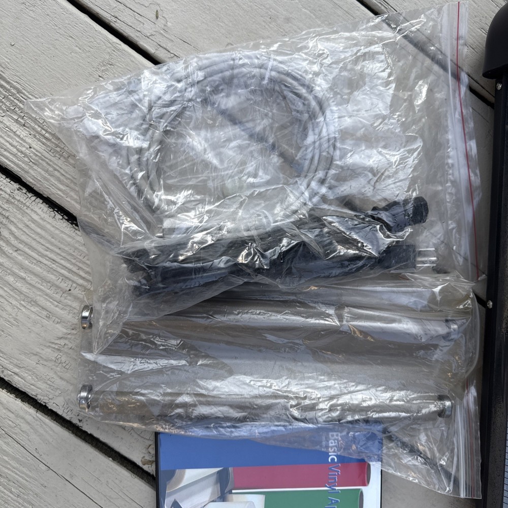 NEW Vinyl CUTTING PLOTTER SB-60 28”