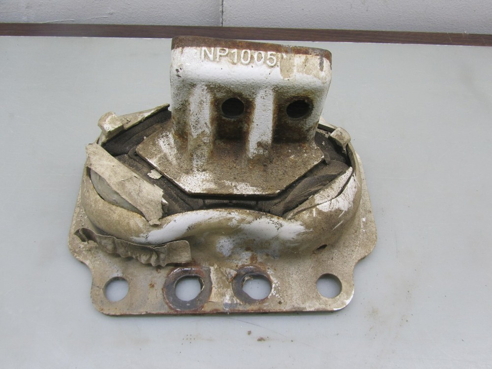KEN WORTH NP 1005 MOTOR MOUNT, USED