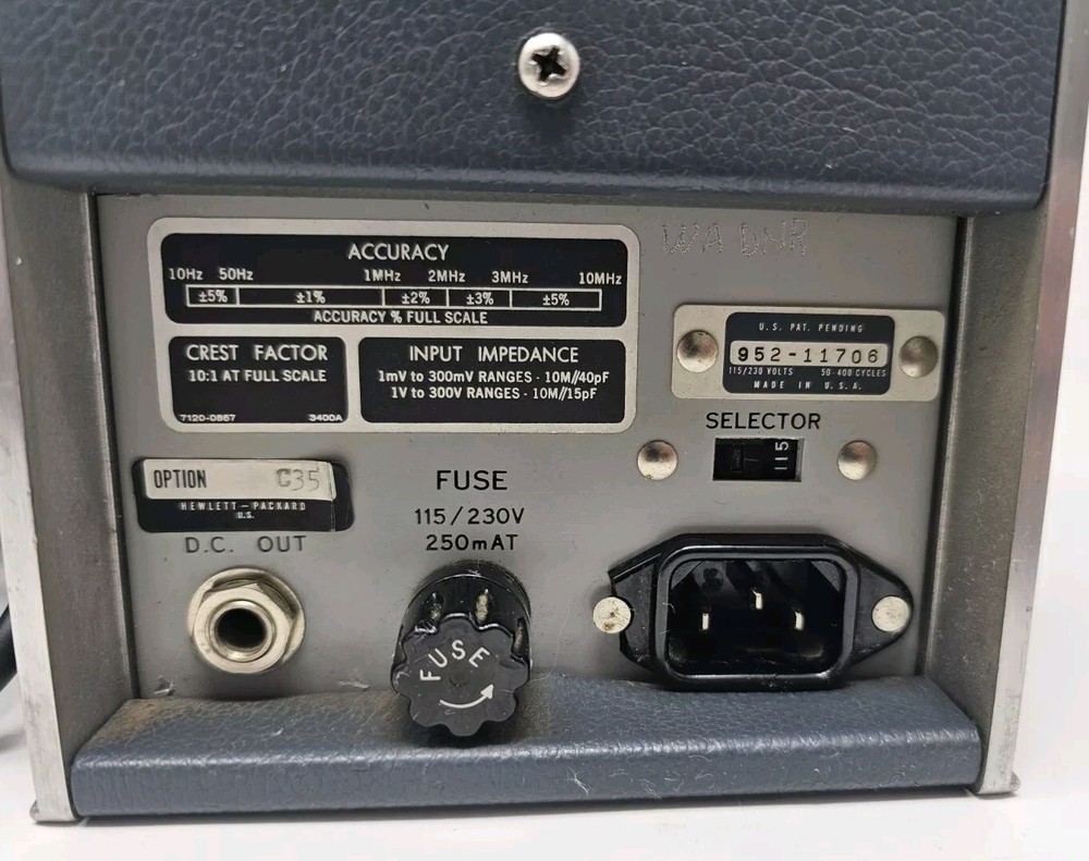 HP Hewlett Packard 3400A RMS Voltmeter w Option C35 - Powers On