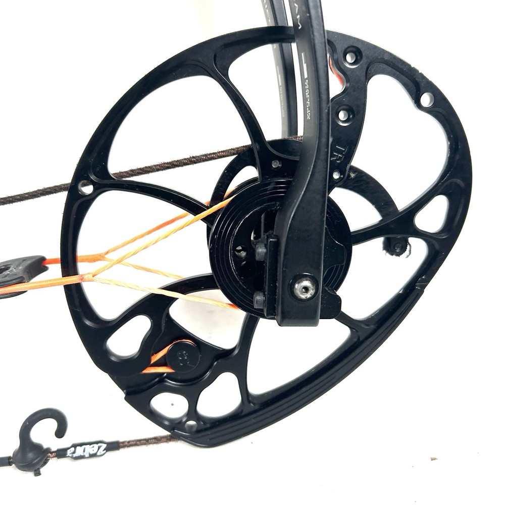 Mathews Vertix Bow RH 27" / 70lbs. - Black