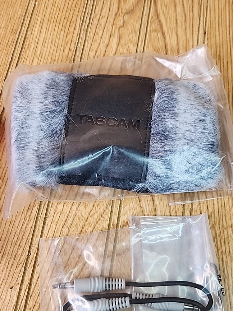 Tascam AK-DR1C Handheld Recording Accessory Package for DR Series