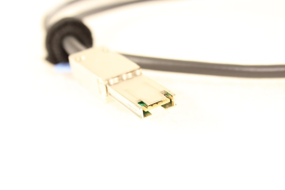 VDCHF Dell EXTERNAL SFF-8088 TO SFF-8088 NETWORK STACKING CABLE 1M NEW!~
