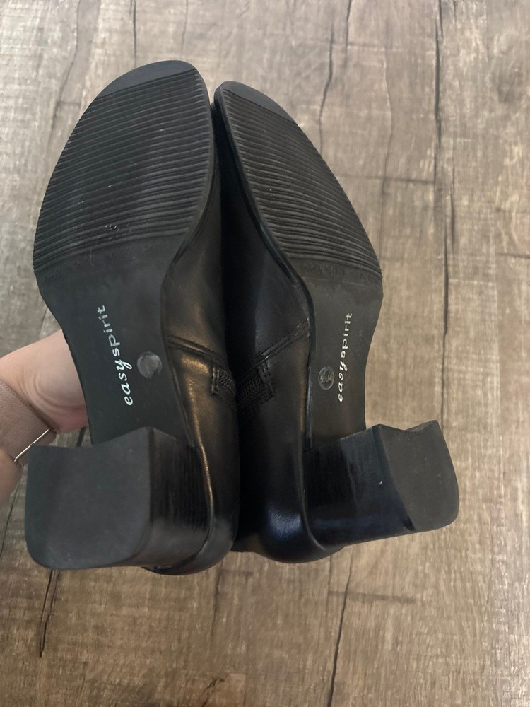 Women’s black boots