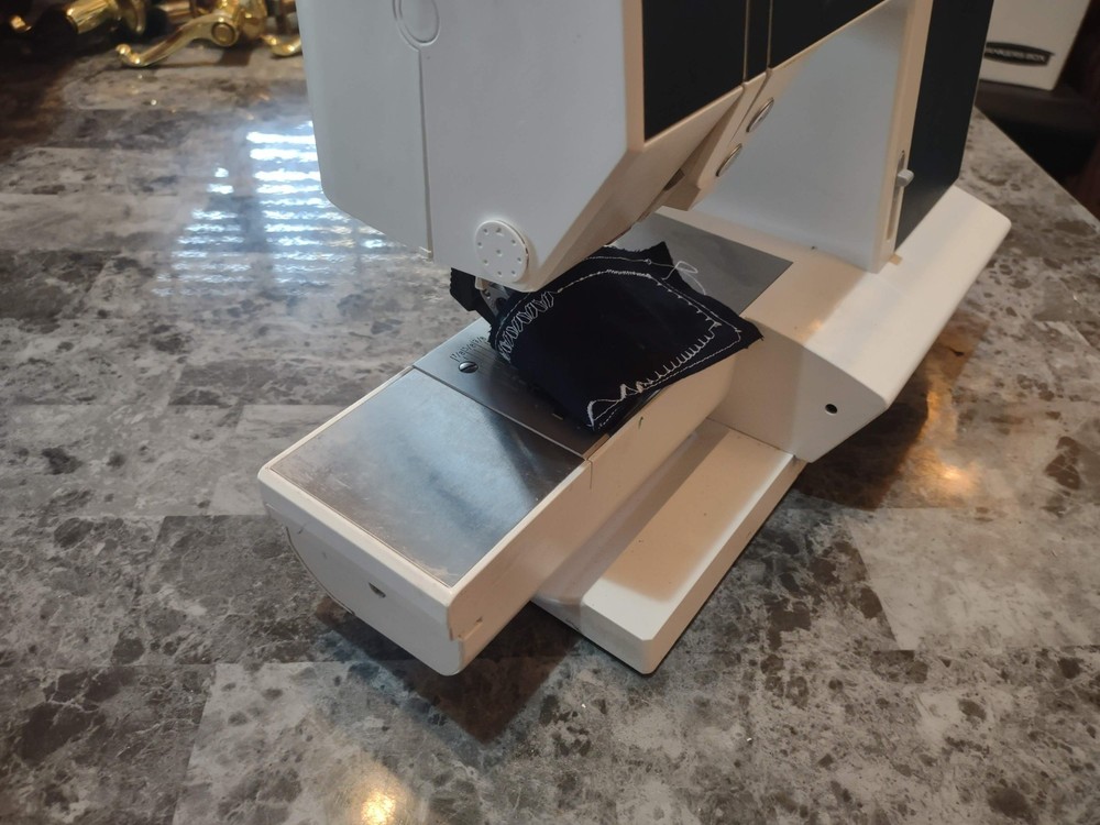 Pfaff Passport 2.0 Sewing Machine