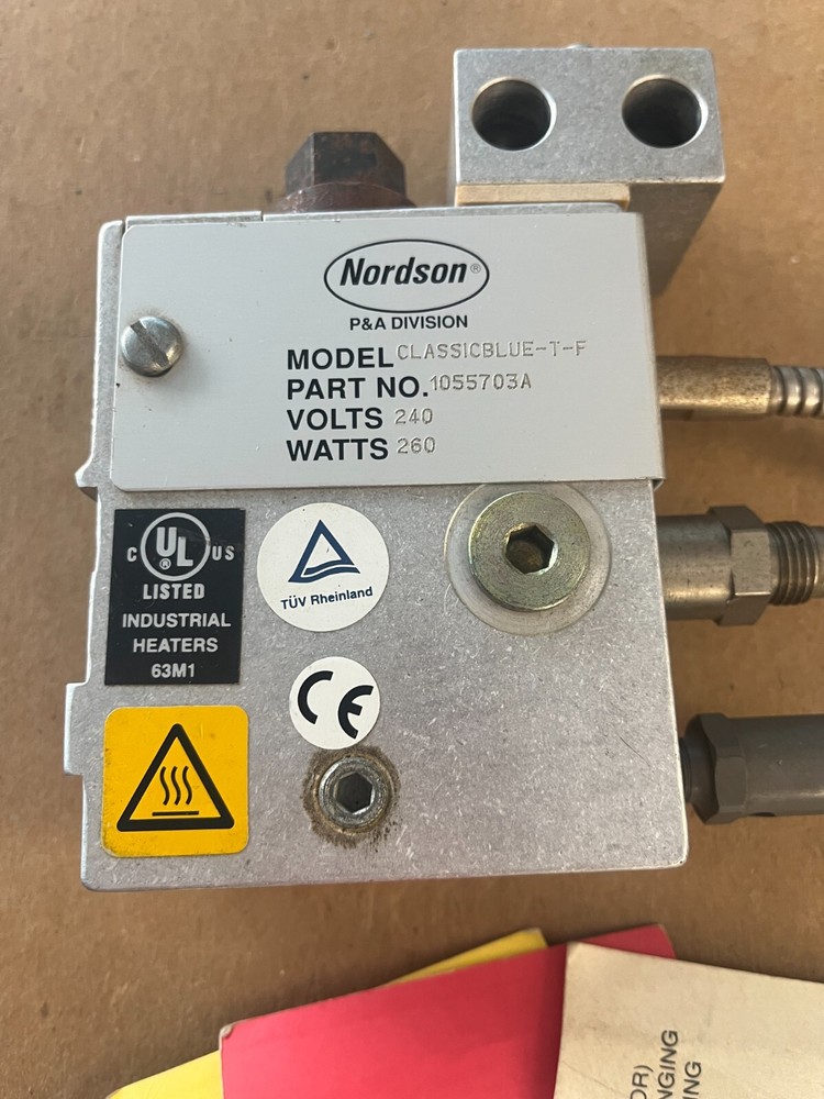 Nordson 1055703A Blue Series Pneumatic Applicator