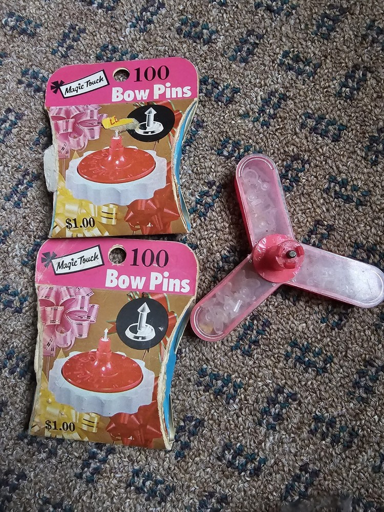 Vintage Pixie Bow Maker with 200+ Pins CT1