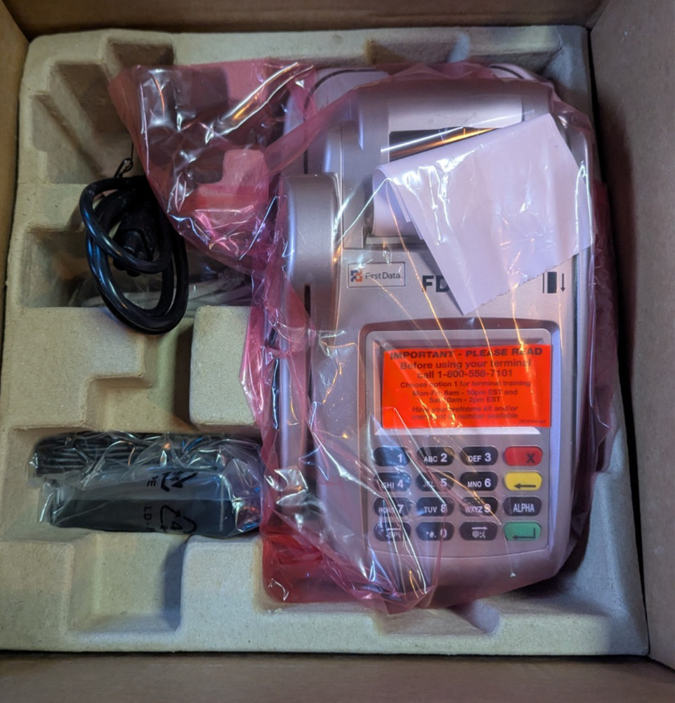 First Data FD200 Dual Comm Credit Card Machine NEW