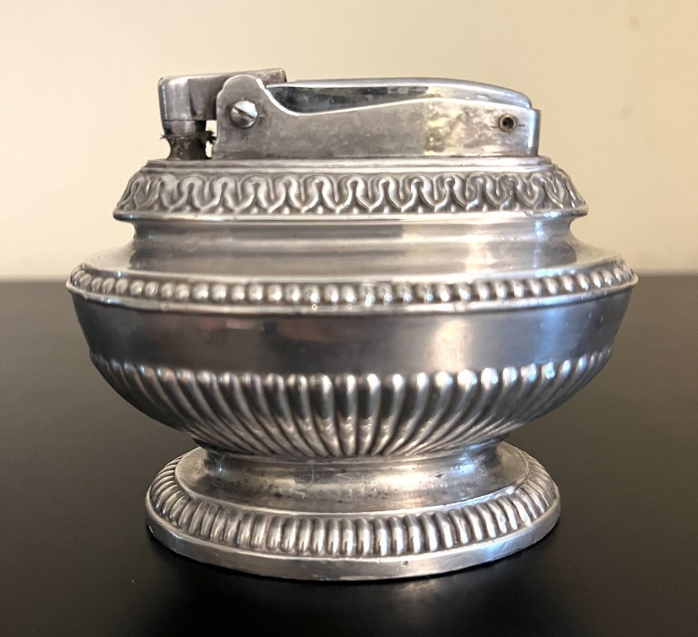 VTG Ronson “Queen Anne” Silver Plate Table Top Lighter