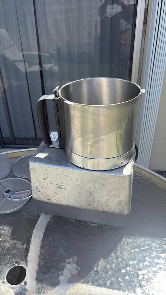 Robot Coupe R401 series A