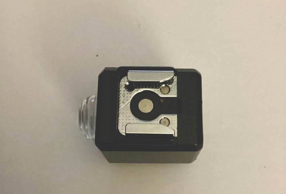 Hot Shoe Flash sync Slave adapter With 1/4 inch Threaded Base For Flash /Tripod