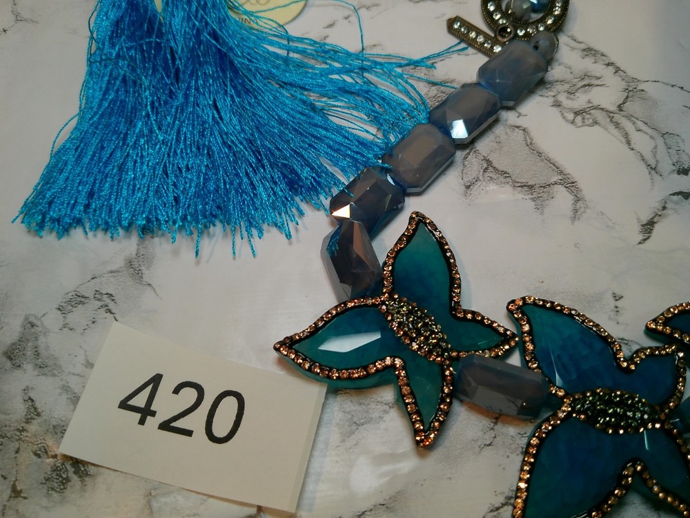 Two Toned Blue statement necklace (420)