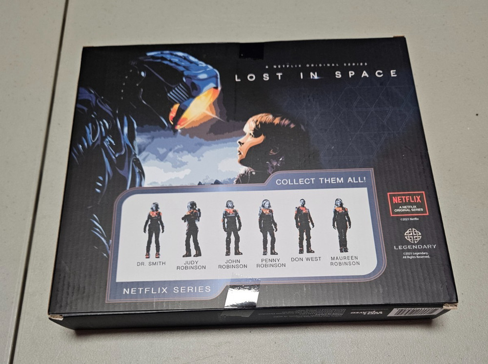 NETFLEX Lost In Space WILL RIBONSON / ROBOT EXCLUSIVE Action Figure Box Set