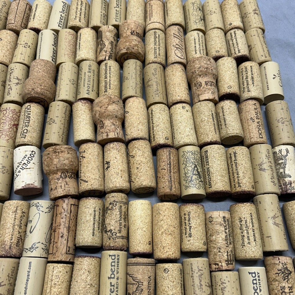 LARGE LOT 140+ MISC WINE CORKS