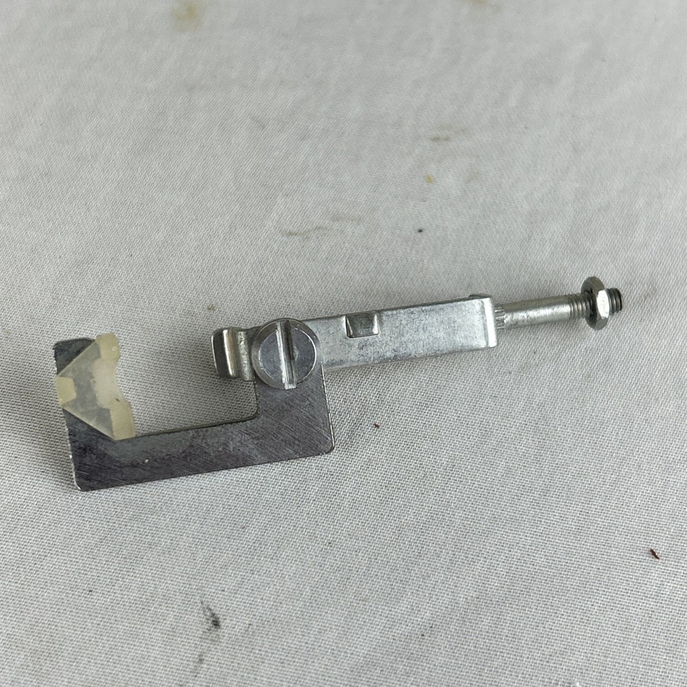 Dual 1019 ToneArm Rest Lock Original