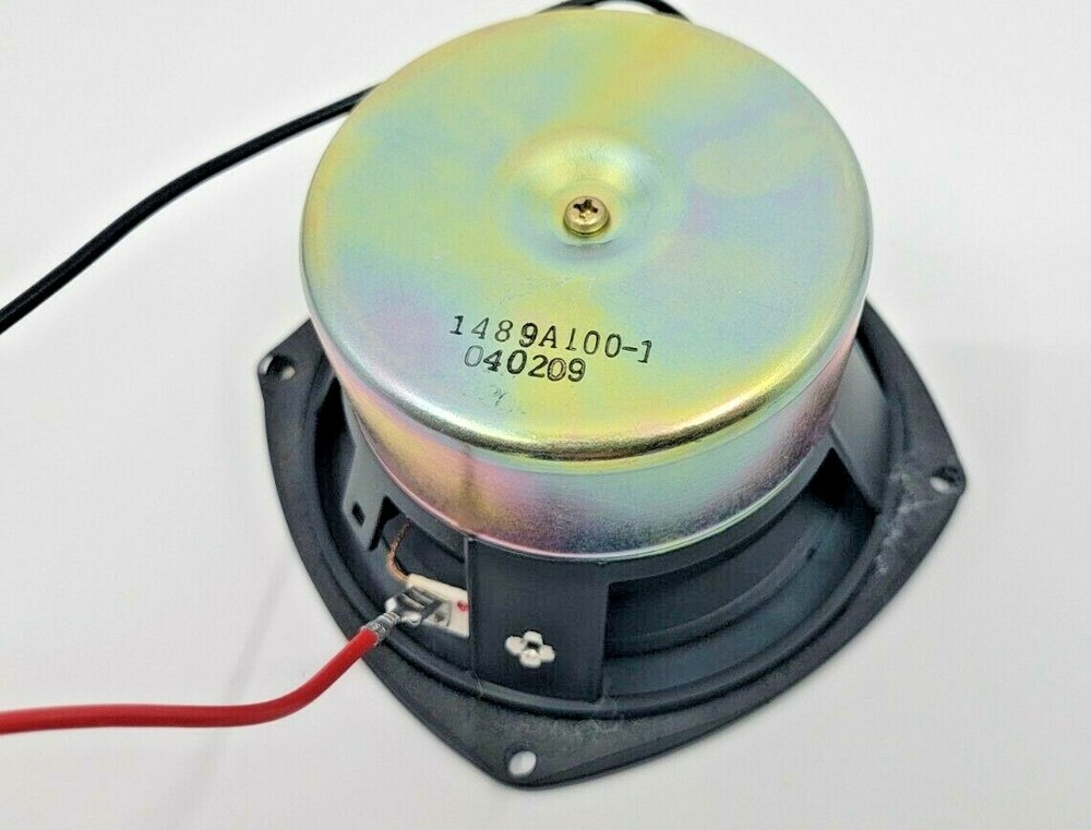 DEFINITIVE TECHNOLOGY Midrange Part # 1489A100-1 Pulled from Center CLR2500