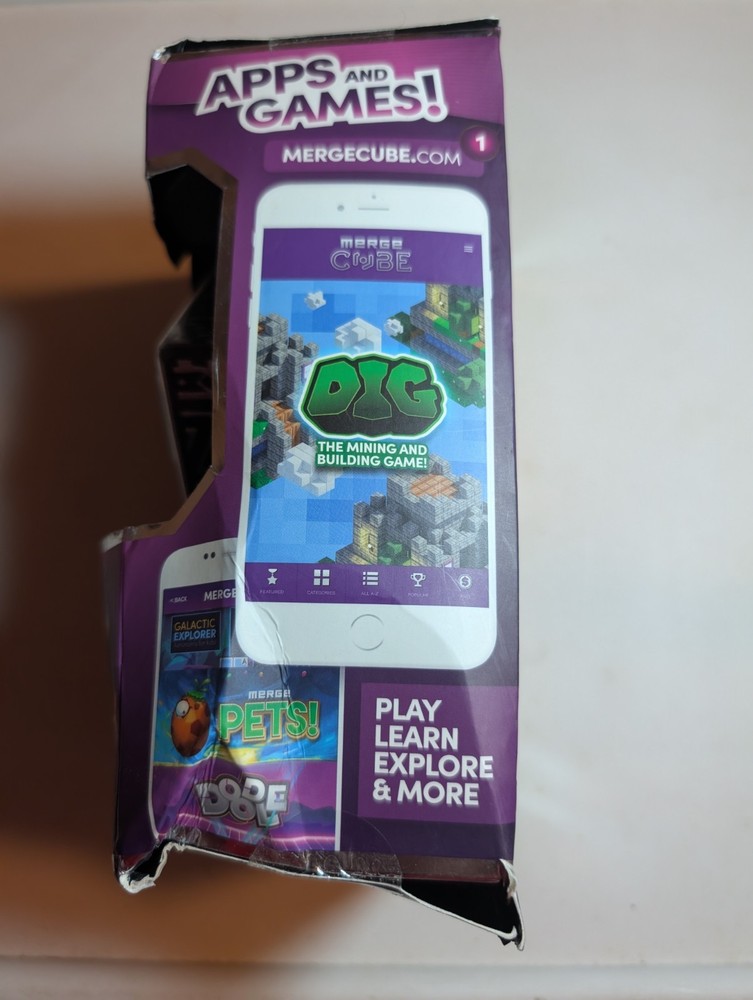 MERGE CUBE AR VR (Augmented Reality / Virtual Reality) Interactive Hologram