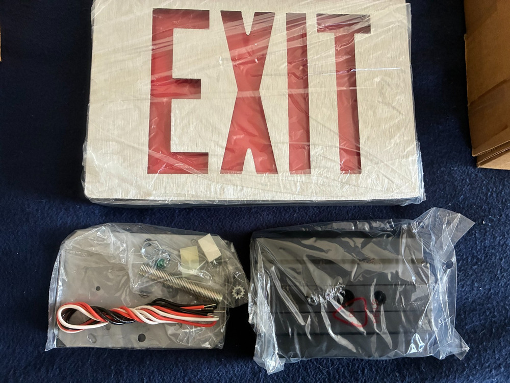 Lithonia light LES 2R