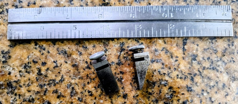 🗽VINTAGE STARRETT ADJUSTABLE KEY SEAT RULE STOPS WITH RULE