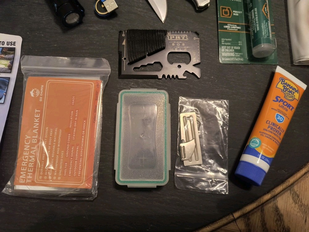 Basic Survival/Hiking Kit