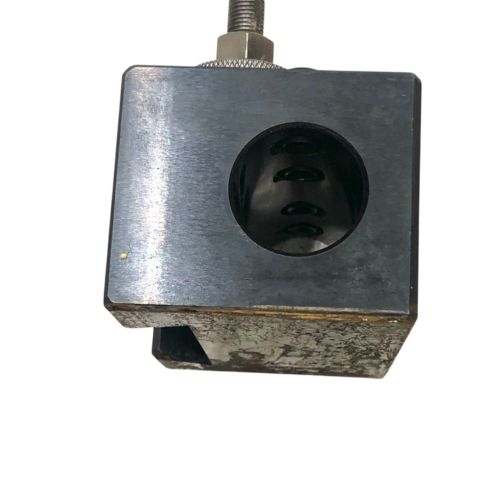 Aloris CXA Quick Change Lathe Tool Post - Wedge Style With 6 Tool Holders