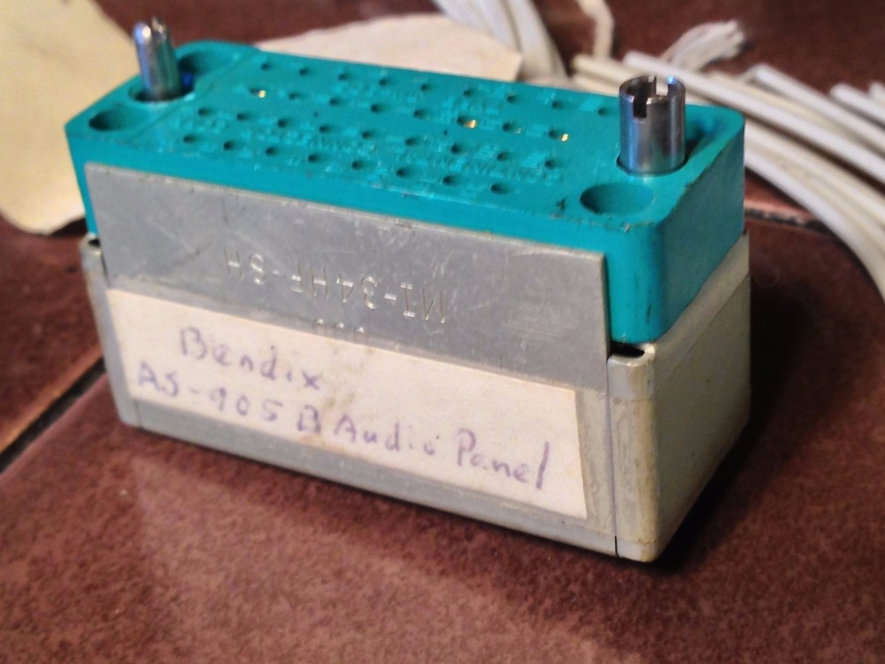 Bendix AS 905 Connector with wires