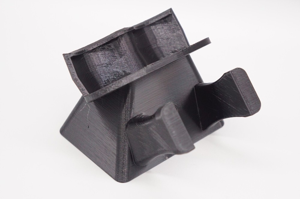 3D Printed Display Stand Holder for Nintendo GameCube Wired Controller