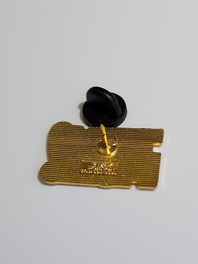Team Soccer Mom Lapel Pin