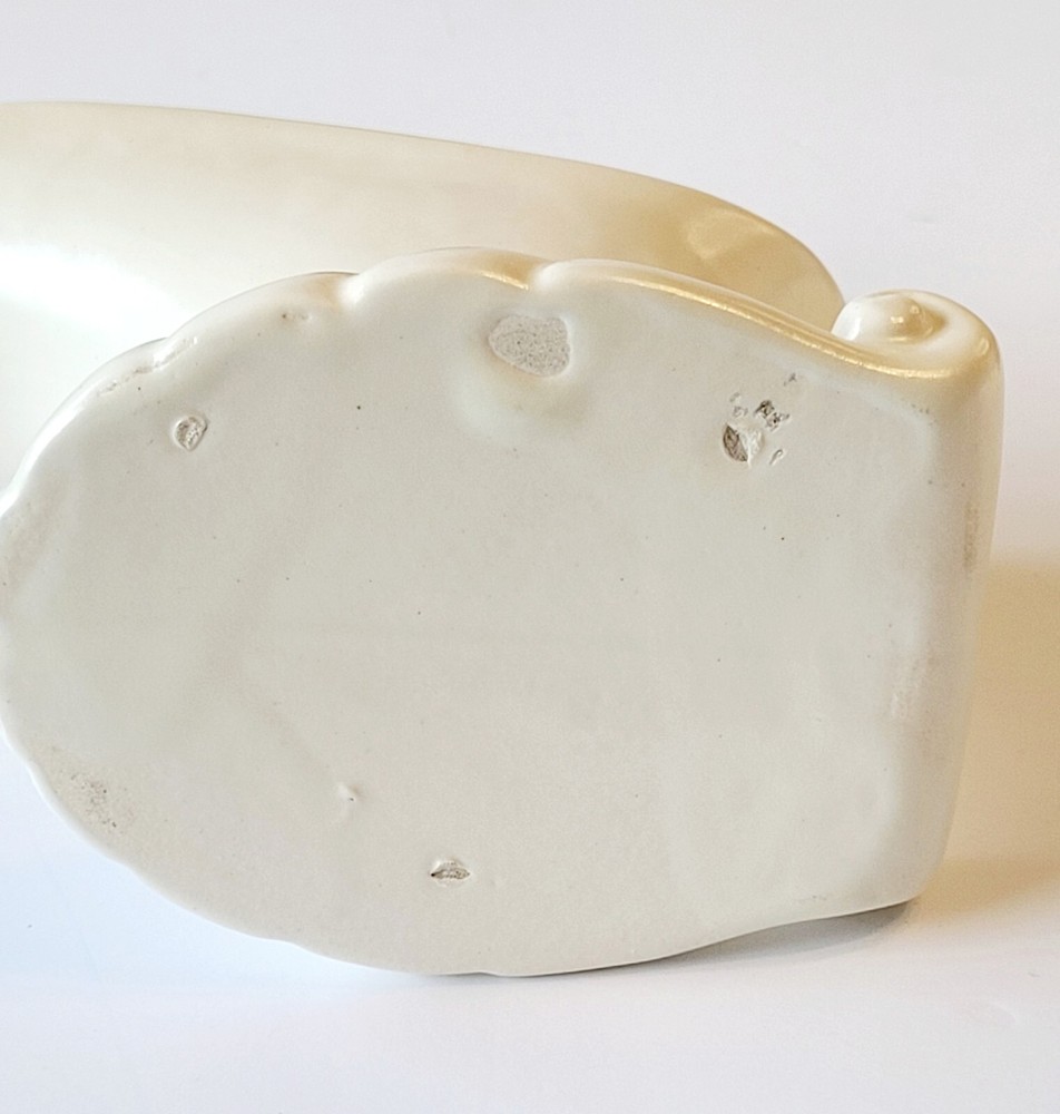 Matte Creamy White Shell Planter Unmarked Most Likely Haeger