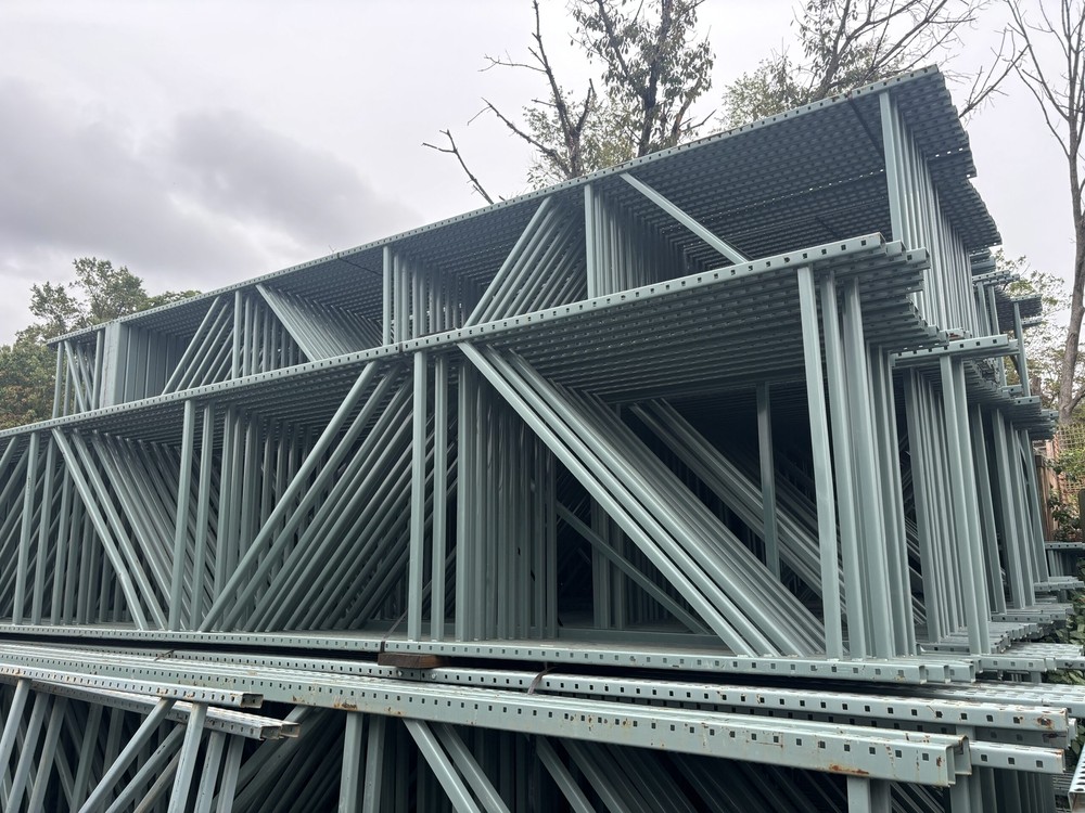 Interlake Interack30 44" x 23' Pallet Rack Upright U Frame Punch Racking
