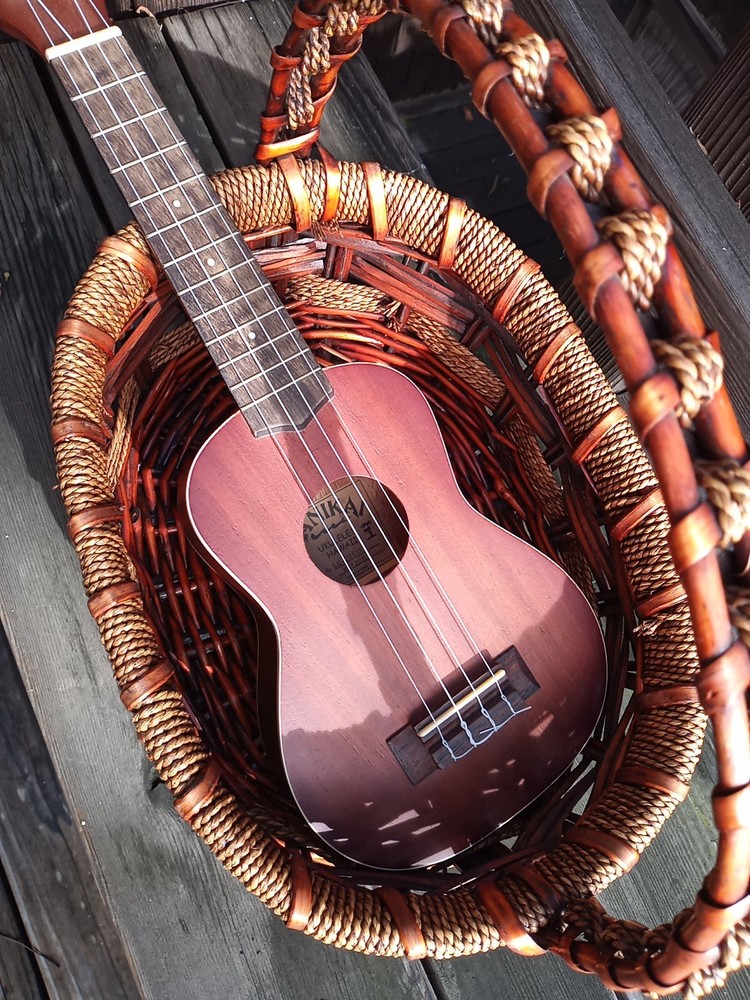 Lanikai LU-22 Concert Ukulele - Preowned Good Condition