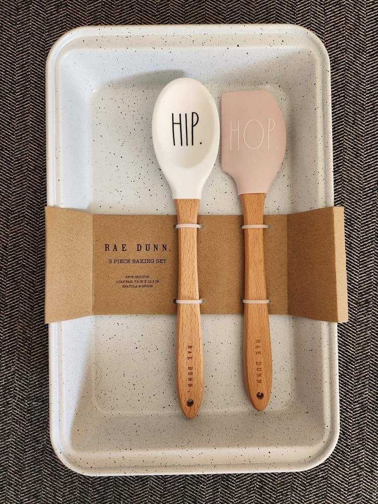Hip Hop Rae Dunn Three Piece Easter Baking Set