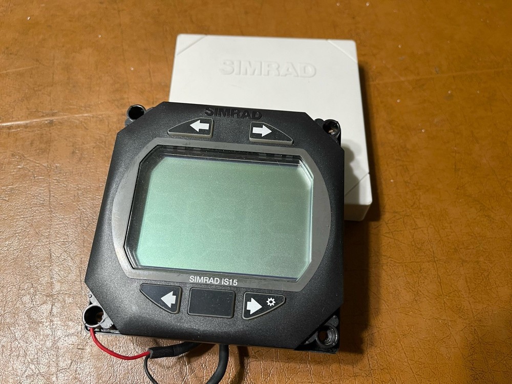 Simrad IS15 Multi Display Instrument
