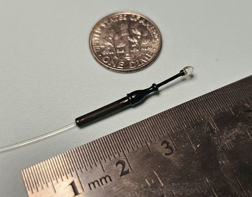 FIBER OPTIC LAMP POST KIT (8) / Z-SCALE - Individual LED sources