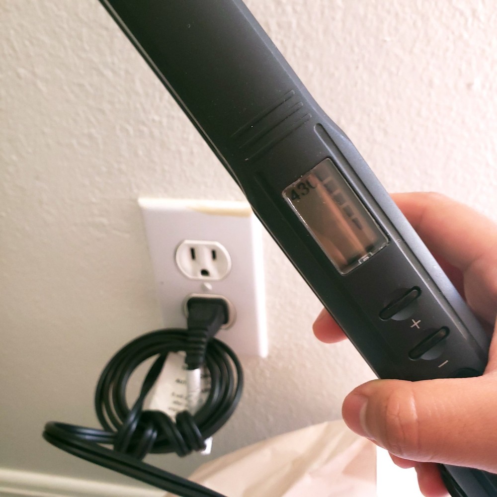 Revlon Hair Thin Straightener Black