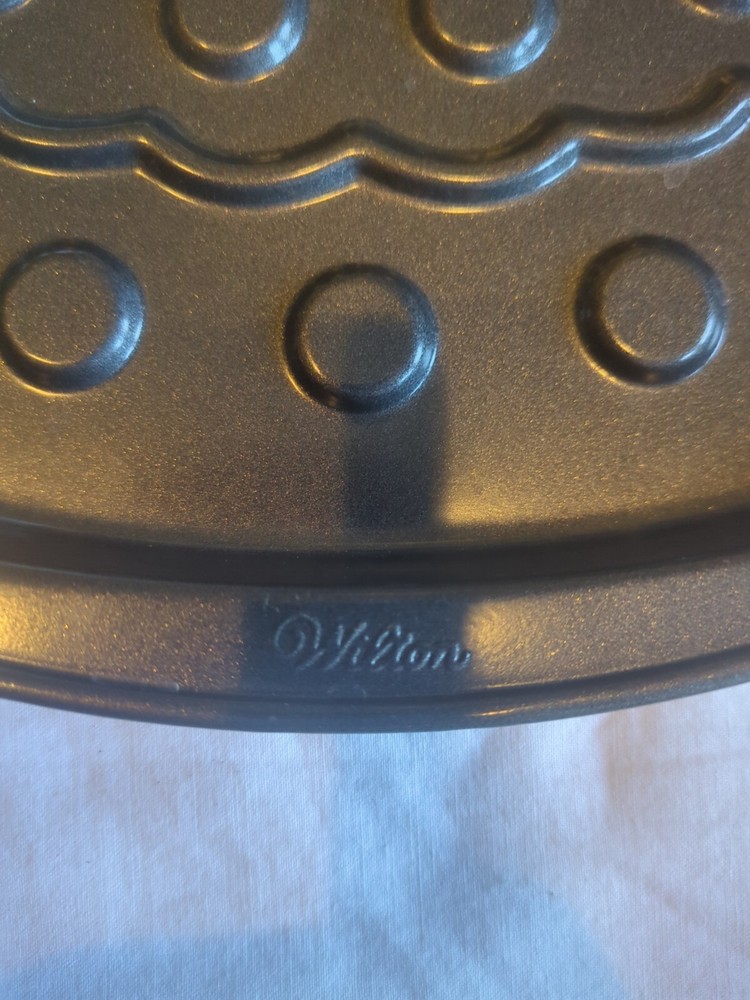 Wilton Christmas tree cake pan Metal Shallow Dish