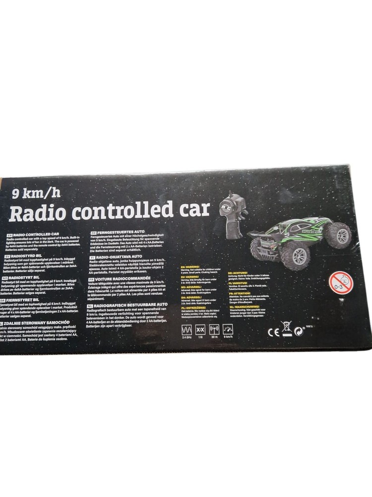 Hunter" Series Radio Controlled Car.