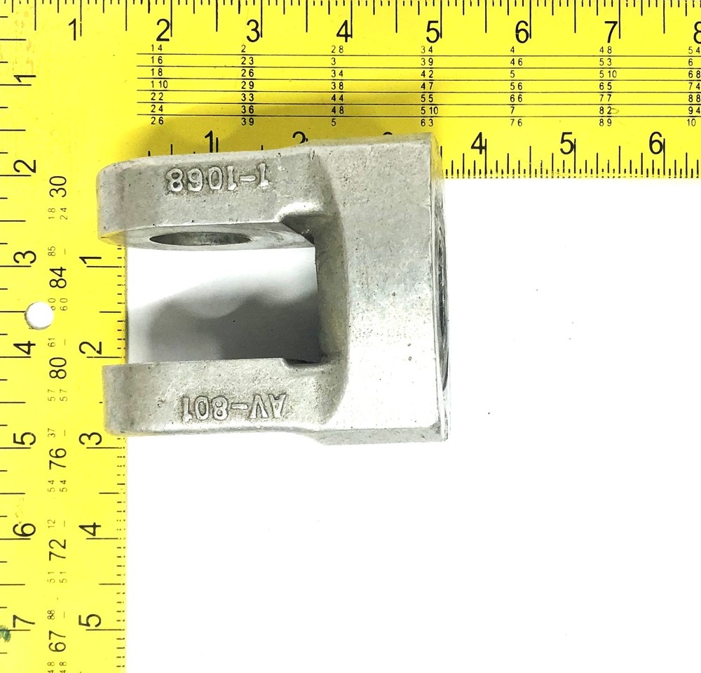 Greenlee AV-801 Bender Saddle 1-1068 USED