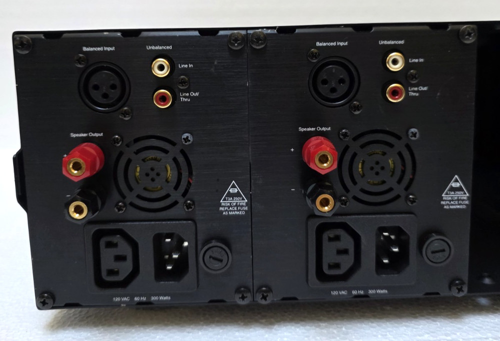 AudioSource EQ 25.1 Dual Graphic & (2) AMP 5.2 Monoblock Tested & Working