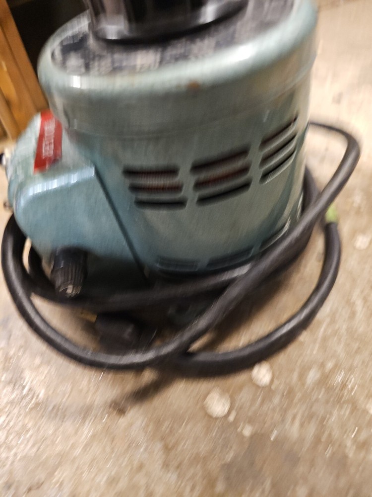 Staco Inc. Standard Electrical Type 500B Transformer Adjust-a-Volt input 120v ou