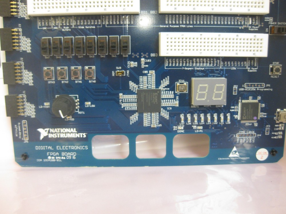 NATIONAL INSTRUMENTS DIGITAL ELECTRONICS PROTOTYPING FPGA BOARD 193426B-01L