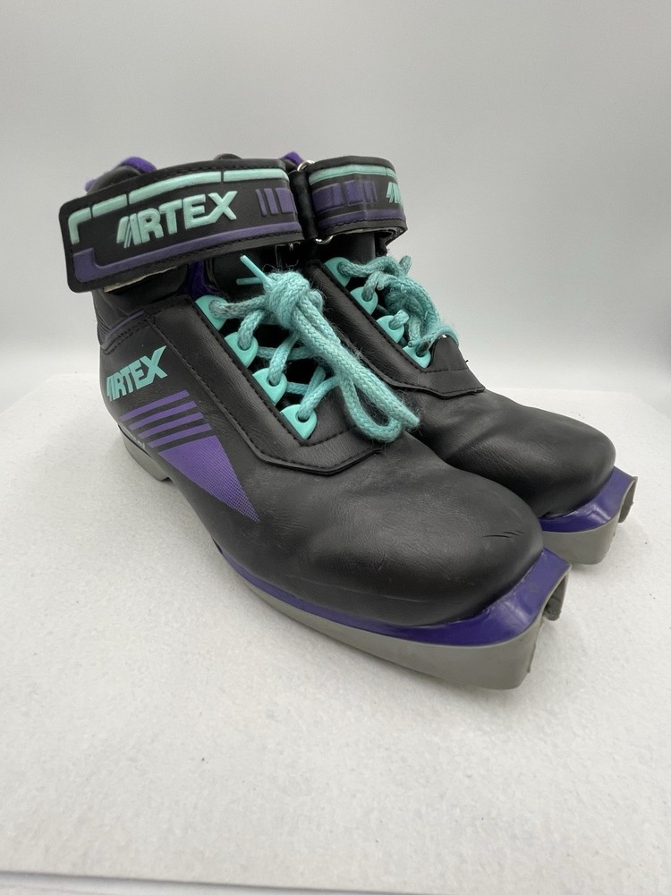 Artex THINSULATE Ski Boots Size 36 Youth
