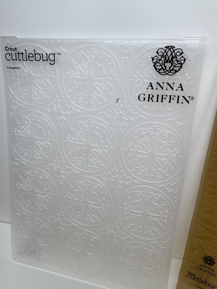 Cricut Cuttlebug Anna Griffin Compass Embossing Folder & Border Set Craft Suppli