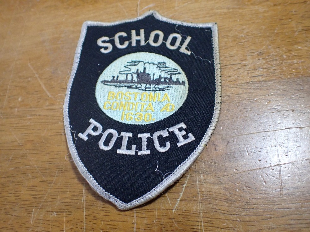 BOSTON SCHOOL  EARLY VEST 1960S PATCH BX A #58