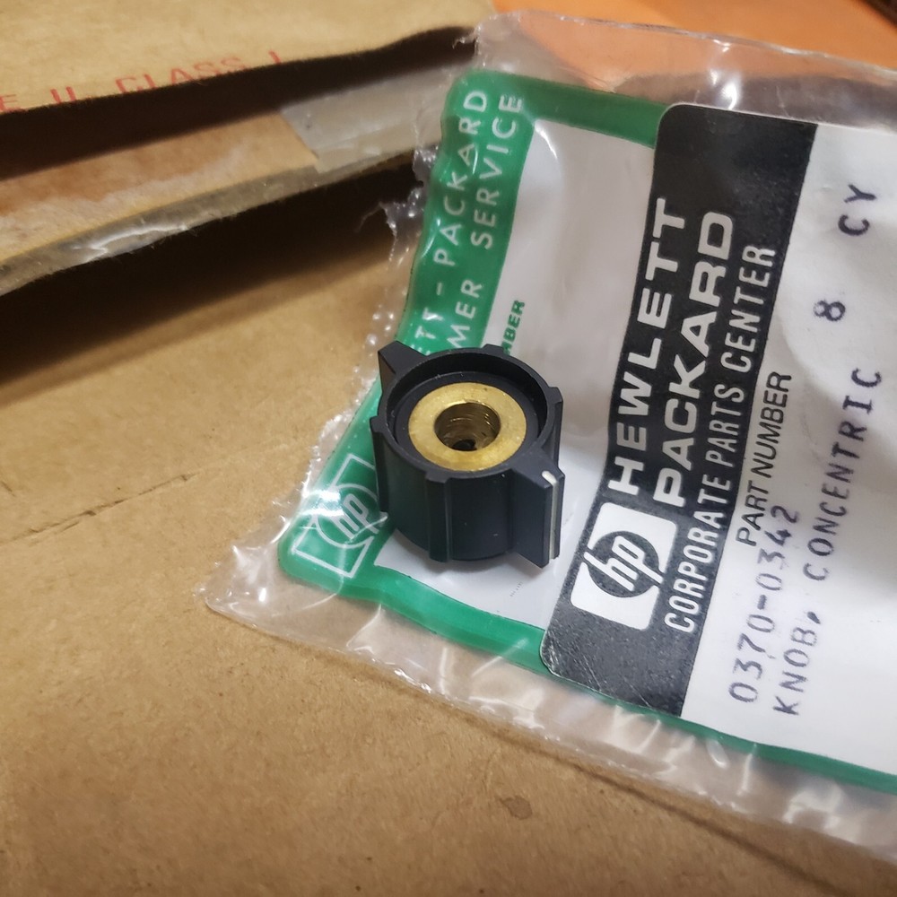 (2) HEWLETT-PACKARD KNOB 0370-0342 5355-00-116-3800