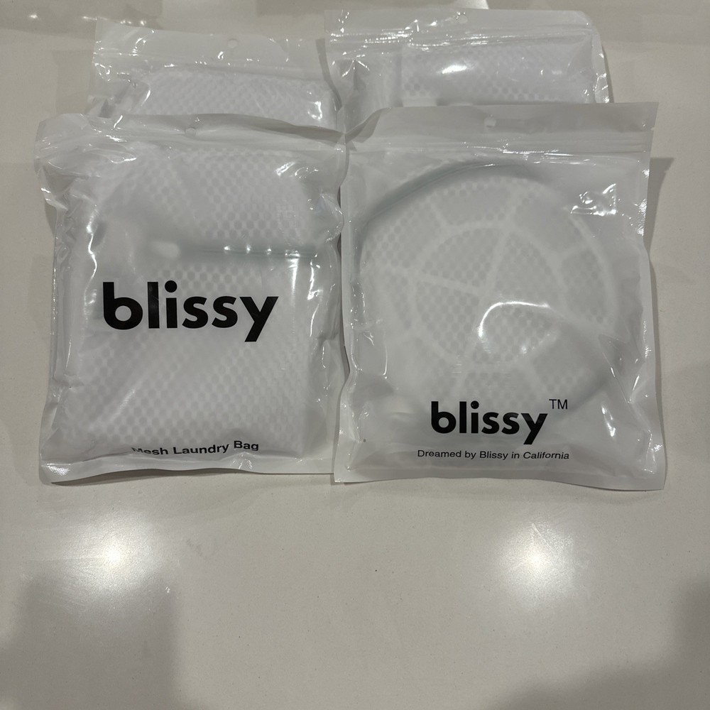 BLISSY White Mesh Laundry Bags x2: Rectangular & Cylindrical. NEW.