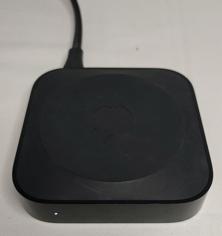 Apple TV Digital Media Receiver USED Powers On