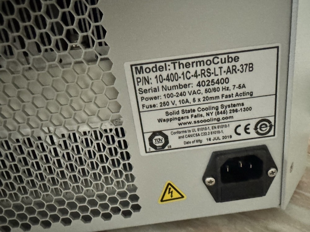 Thermo Cube Solid State Cooling System/Chiller 10-400-1C-4-RS-LT-AR-37B Tested
