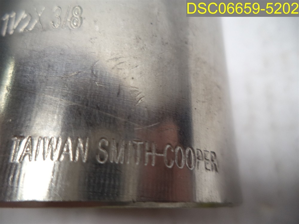 1 1/2" x 3/8" Reducer, Socket Weld 304L SS A/SA182 Pipe Fitting 3M Smith Cooper